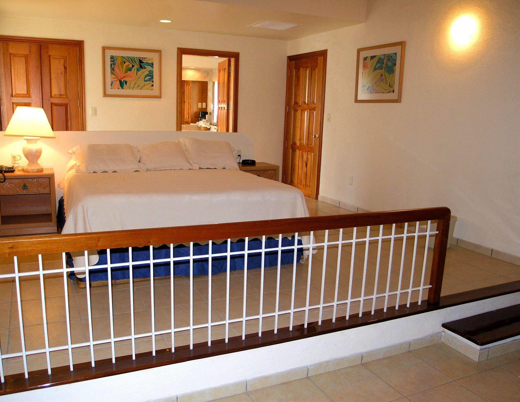 Marina Puesta Del Sol Hotel Aposentillo Kültér fotó