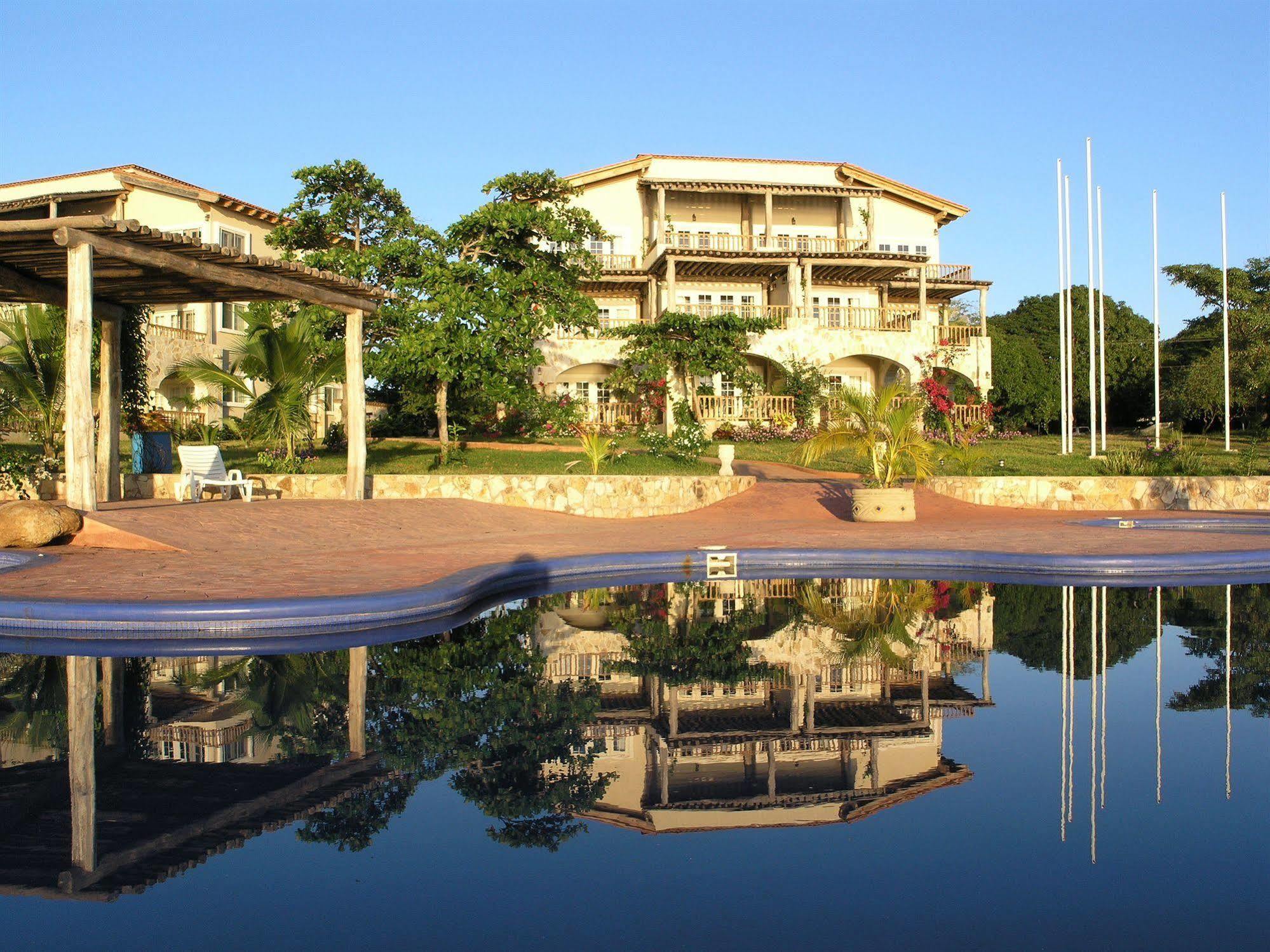 Marina Puesta Del Sol Hotel Aposentillo Kültér fotó