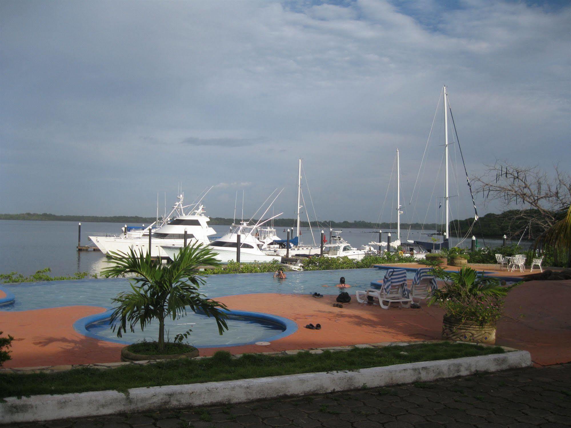 Marina Puesta Del Sol Hotel Aposentillo Kültér fotó