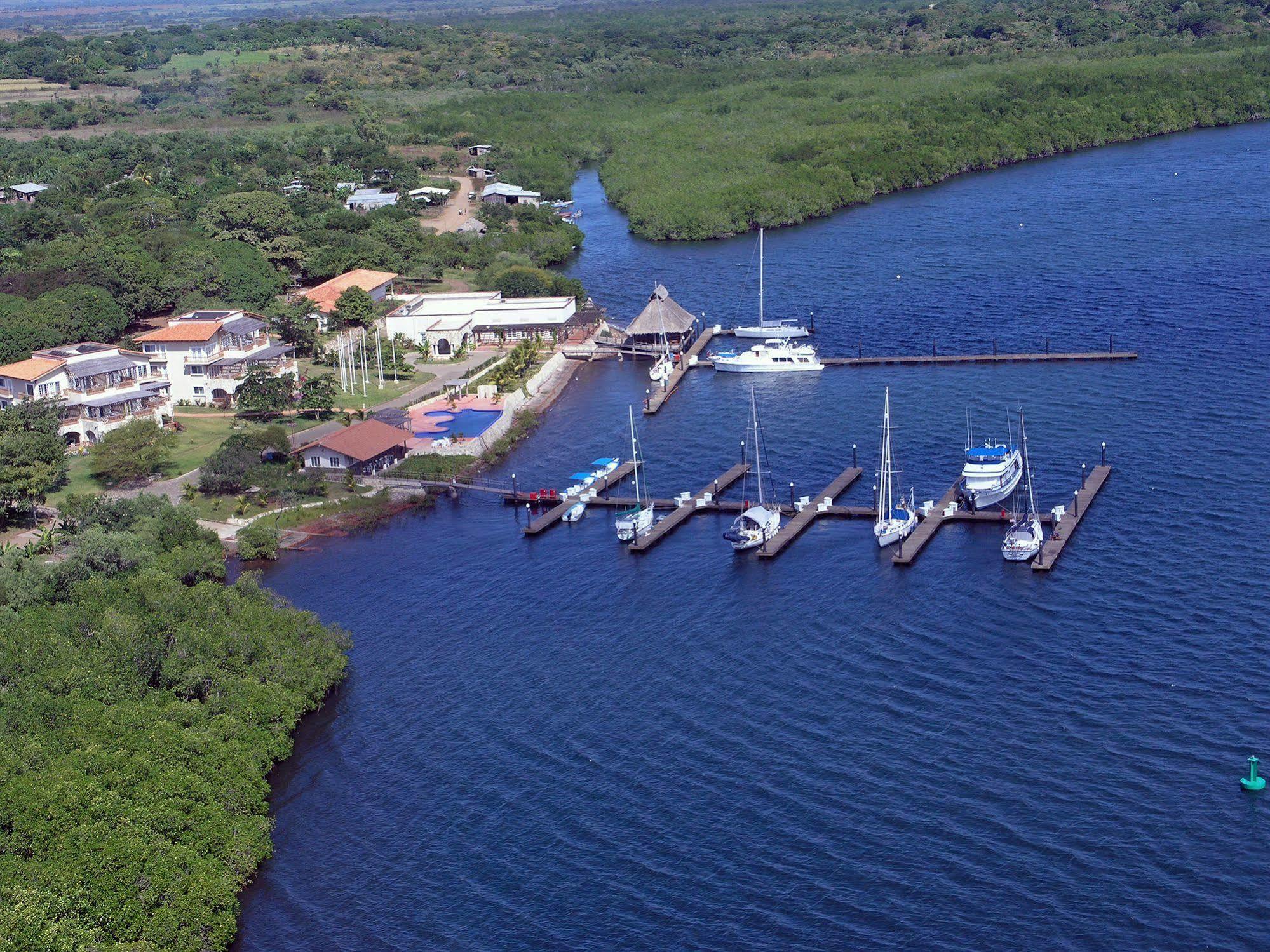 Marina Puesta Del Sol Hotel Aposentillo Kültér fotó
