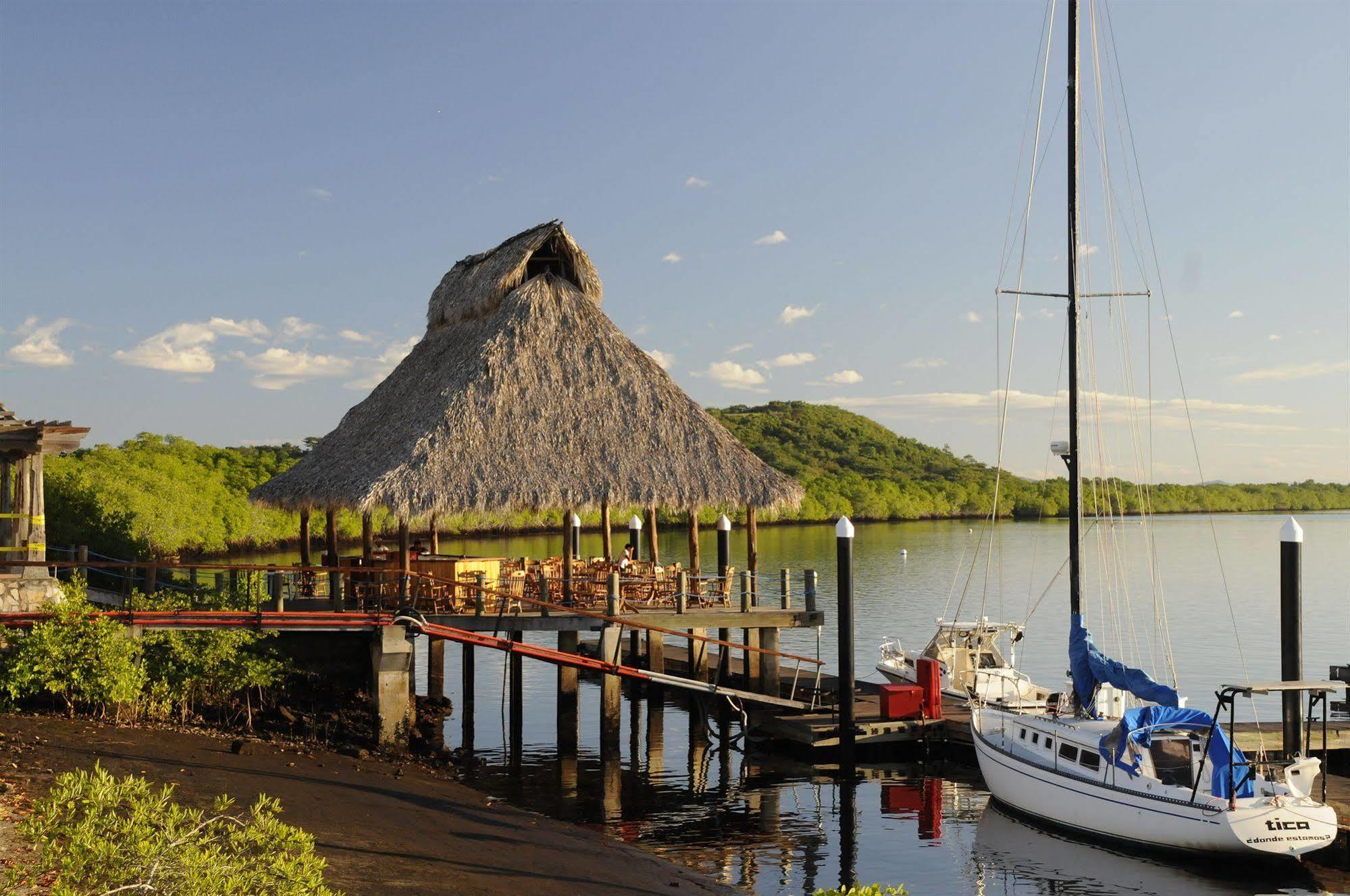 Marina Puesta Del Sol Hotel Aposentillo Kültér fotó